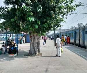 shatabdi train stuck at rura station.
