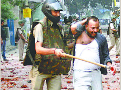 Trilokpuri case: families living their homes due to tension.