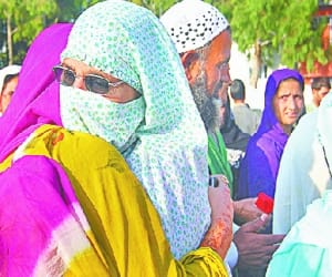 43 India and Pakistan's civilian across border