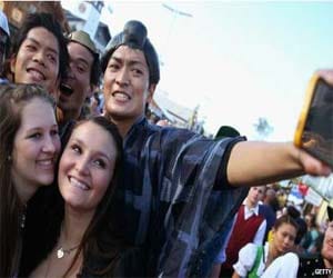 risk of taking selfie