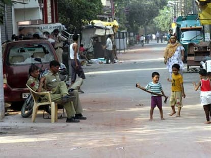 Trilokpuri Delhi riots eased, Shemale playing big roll.