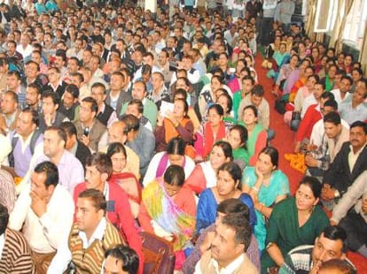 virbhadra singh anoucment to make policy to Adhoc employee 