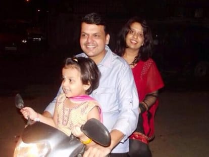 Amruta Fadnavis Won't Quit Axis Bank job 