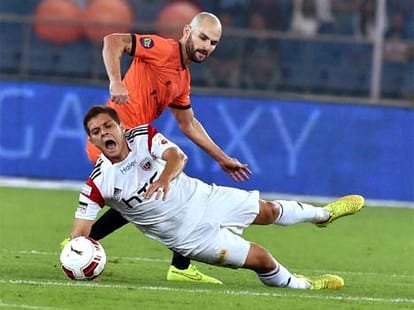 ISL 2014: NorthEast United hold Delhi Dynamos to a goalless draw.