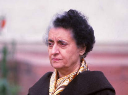 story in indira gandhi emergency incident.
