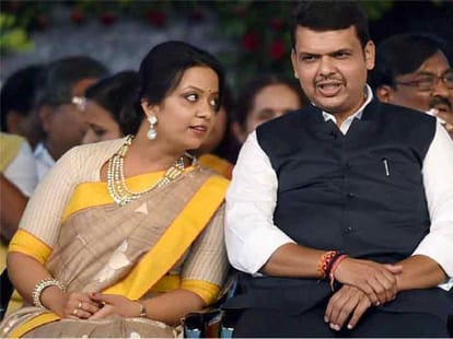 air india flight delayed as maha cm aide 'forgot' visa document