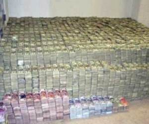 A Lekhpal has the property worth 50 crore.