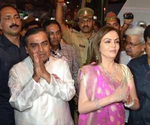 nita ambani birthday celebration on kashi ghat.