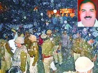 Councilor shot dead in Loni, stress.