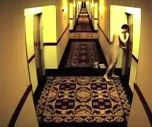 nude man gets locked outside hotel room 
