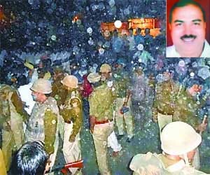 Councilor shot dead in Loni, stress.