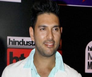 yuvraj singh gets HTC ONE M8 mobile. 