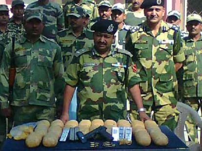 BSF soldier arrested with 25 crore drug and fake currency
