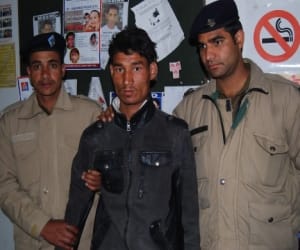 servant become thief in mussoorie.