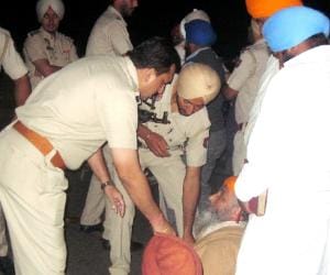 ex minister arrest, turben fell down