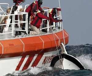 boat sinks in turkey with refugees