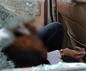 property dealer got murdered in his car