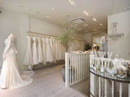 bride to be ran out of shop wearing underwear