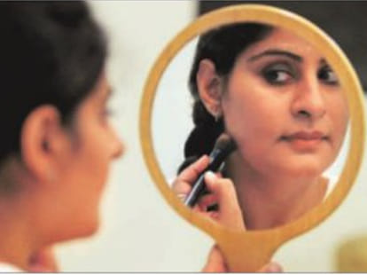 Delhi makeup artist goes to SC again after not getting bollywood membership