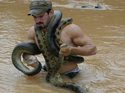man to get swallowed by anaconda alive