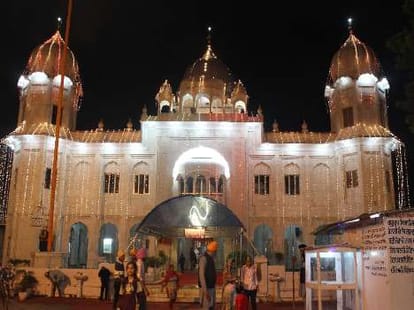 sensational story, racialism with sikh people in malaysia