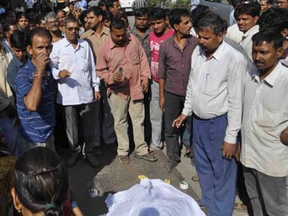 labour died in company during work