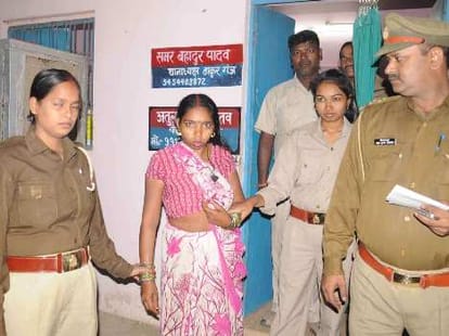 A lady kills her sons in lucknow.