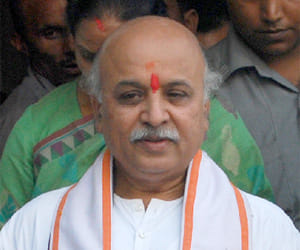 praveen togadia promise for ram mandir in ayodhya