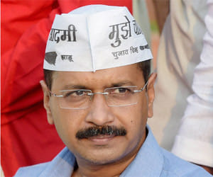 kejriwal launches trade wing of aam aadmi party