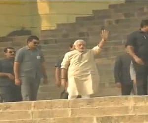 what modi ate in his Varanasi visit.