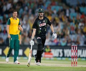 Australia beat South africa by 2 wickets in 3rd T20. 