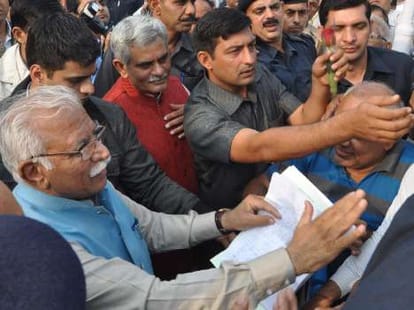 chief minister mahohar lal khattar adviced party workers