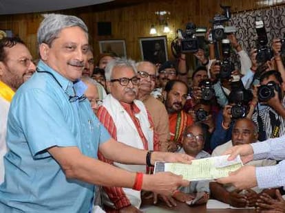 Manohar Parrikar files nomination for Rajya Sabha.