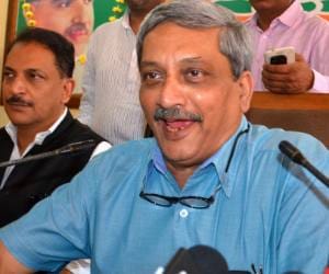 defence minister manohar parrikar to visit J-K on May 22
