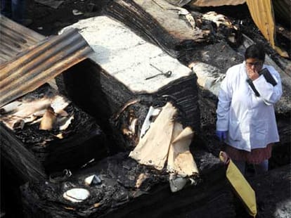 5 people burn and died in narela