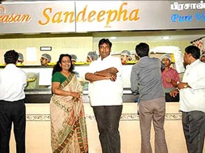 Rag to Riches - Success Story of Patricia Narayan owner of Sandheepa Restaurant in Chennai