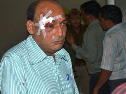 ADO agriculture and his son shot and looted in Faizabad.