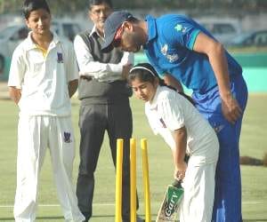 yuvraj singh cricket academy in Bilaspur yuvi will train youngesters in academy