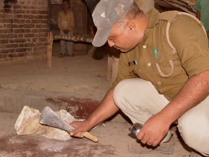 cbi suicide theory in badaun case