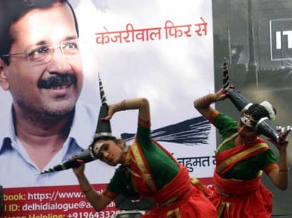 dinner party of Muffler Man in mumbai for fund