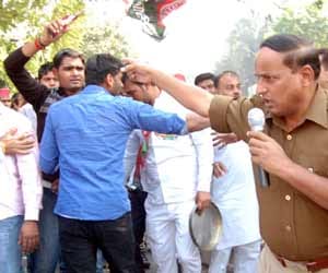 firing in meerut in college.