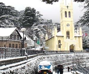 season first snowfall in shimla.