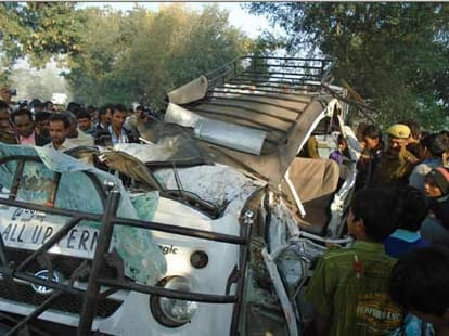 twelve died in accident up.