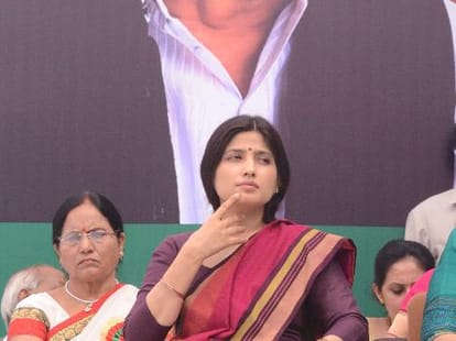 Dimple Yadav should lead from front in SP.