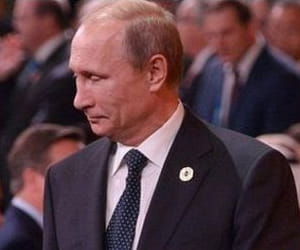 Vladimir Putin first to leave G20 summit, pleading lack of sleep