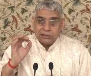 Satlok Ashram Sant Rampal Life Profile