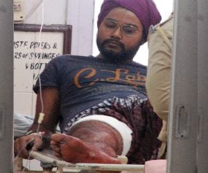 students stabbed outsider in PU campus
