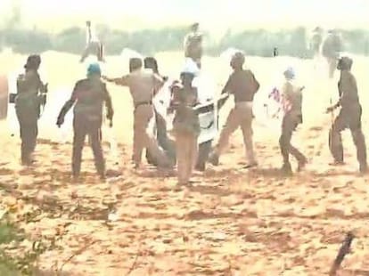 clash between Police and Sant Rampal Supporters six die