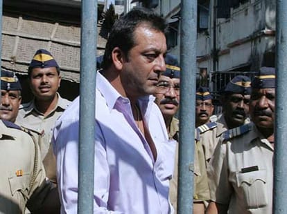 mharashtra govt to check Sanjay Dutt furlough granted