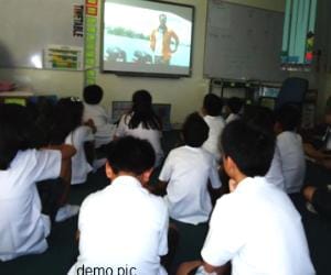 class teacher show porn vedio clip to students.